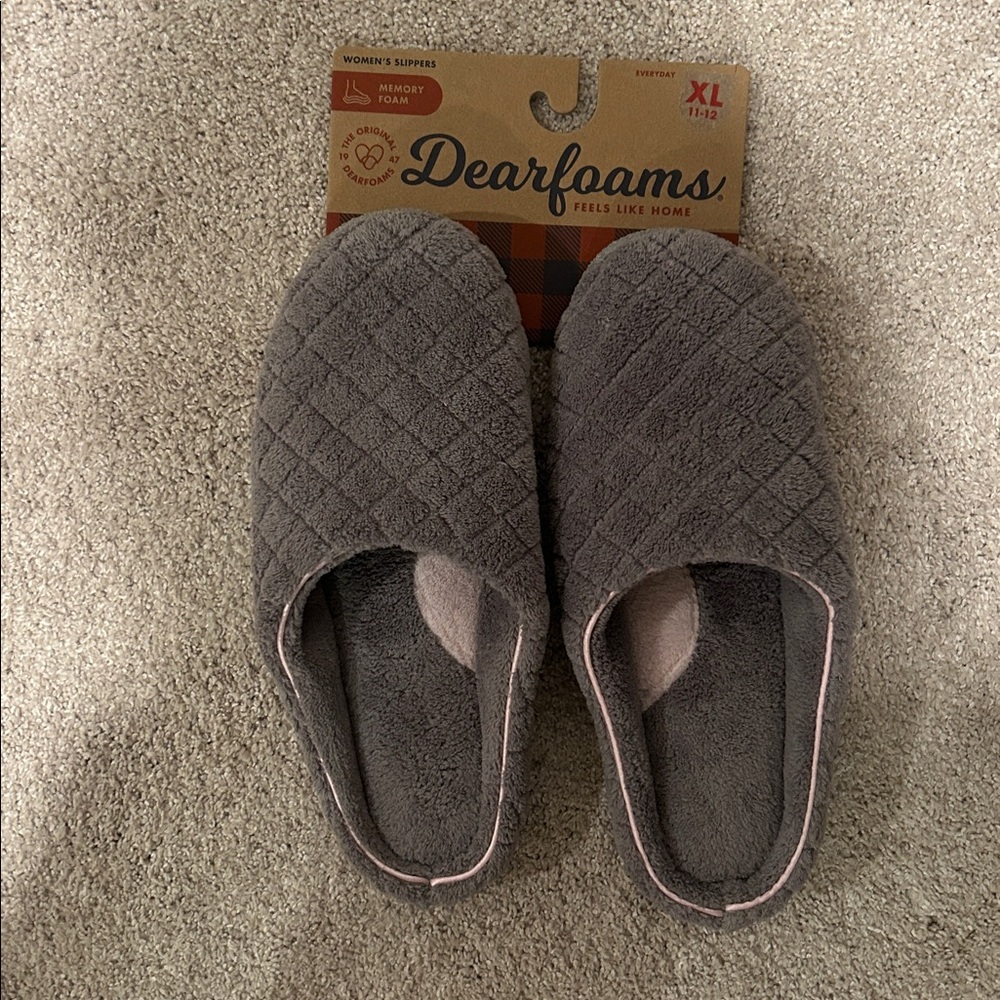 Dearfoams Charcoal Quilted Slippers NWT
